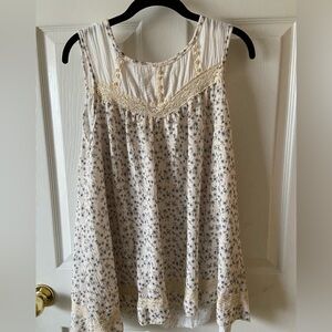 POL Sleeveless Top W/ Pearl Detail Size Med